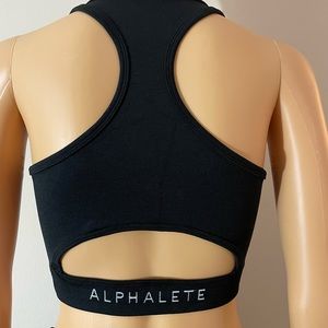 ALPHALETE Aero Sports Bra